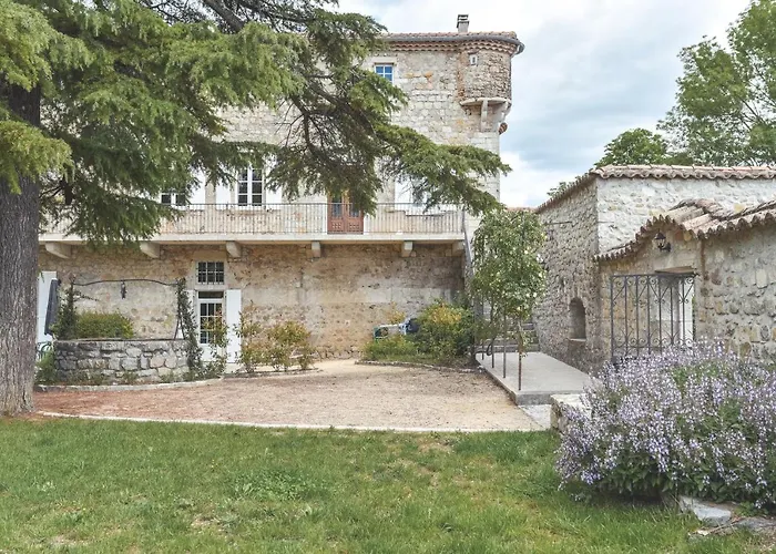 Chateau De Chaussy